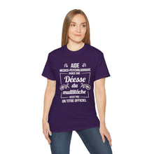 Load image into Gallery viewer, Unisex Ultra Cotton Tee - Déesse multitâche en typographie rose - white texts