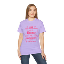 Load image into Gallery viewer, Unisex Ultra Cotton Tee - Déesse multitâche en typographie rose - Pink texts