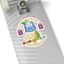 Load image into Gallery viewer, Kiss-Cut Stickers - Army - Vietnam Combat Vet - 3rd Bde 82nd Airborne Div DUI w VN SVC X 300