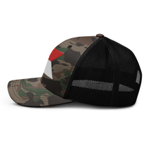 Load image into Gallery viewer, Camouflage trucker hat - Army - 7th Cavalry Guidon X 300