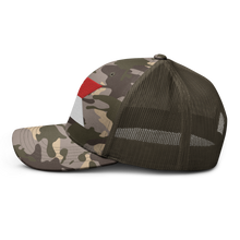 Load image into Gallery viewer, Camouflage trucker hat - Army - 7th Cavalry Guidon X 300