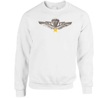 Load image into Gallery viewer, Vietnam - Vietnam Airborne Qualification Badge X 300 T Shirt