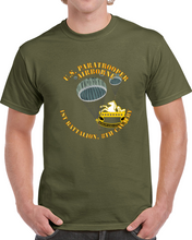 Load image into Gallery viewer, Army - Us Paratrooper - 1st Battalion 8th Cavalry - T shirt - Classic