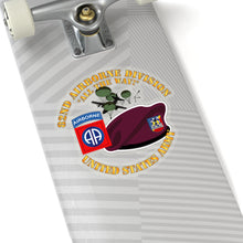 Load image into Gallery viewer, Kiss-Cut Stickers - Army - 82nd Airborne Div - Beret - Mass Tac - Maroon - 82nd Avn Regt
