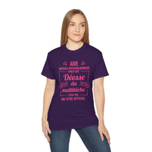 Load image into Gallery viewer, Unisex Ultra Cotton Tee - Déesse multitâche en typographie rose - Pink texts
