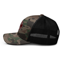 Load image into Gallery viewer, Camouflage trucker hat - Spyder Ryder - Free Wheel Motion - Cherry Red
