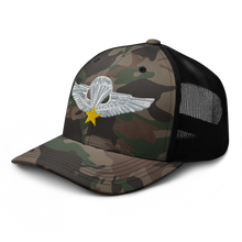 Load image into Gallery viewer, Camouflage trucker hat - Vietnam - Vietnam Airborne Qualification Badge X 300
