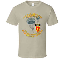 Load image into Gallery viewer, Us Paratrooper - 4th Bde Cbt Tm - 25th Infantry Div T Shirt
