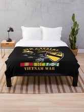 Load image into Gallery viewer, Army - 8th Cavalry (Air Cav) - 1st Cav Division w SVC Throw Blanket
