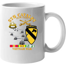 Load image into Gallery viewer, Army - 8th Cavalry (Air Cav) - 1st  Cav Division w SVC T Shirt
