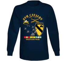 Load image into Gallery viewer, Army - 8th Cavalry (Air Cav) - 1st  Cav Division w SVC T Shirt
