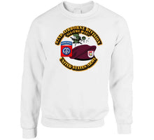 Load image into Gallery viewer, Army - 82nd Airborne Div - Beret - Mass Tac - Maroon  - 1 Recon Sqn 17th Cav T Shirt
