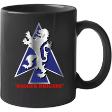 Load image into Gallery viewer, Army - 2nd Bde Combat Tm - Dagger Brigade - 1st Id - V1 T Shirt

