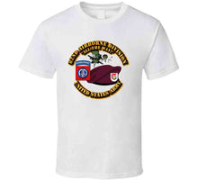 Load image into Gallery viewer, Army - 82nd Airborne Div - Beret - Mass Tac - Maroon  - 1 Recon Sqn 17th Cav T Shirt
