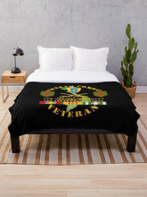 Load image into Gallery viewer, Army - Vietnam Combat Infantry Vet - 1st Squadron 4th Cav - 1st Inf Div SSI Throw Blanket
