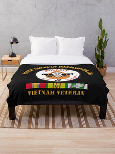 176th Gunships (Muskets) - Guns - Vietnam Vet w SVC Throw Blanket