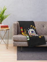 Load image into Gallery viewer, SOF - 173rd Airborne Bde Oval w Paratrooper w VN SVC Throw Blanket
