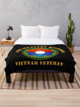 Load image into Gallery viewer, Army - 9th Infantry Div - Vietnam Veteran V1 Throw Blanket
