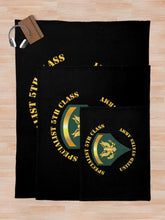 Load image into Gallery viewer, Army - Specialist 5th Class - SP5 Throw Blanket
