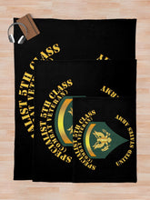 Load image into Gallery viewer, Army - Specialist 5th Class - SP5 - Combat Veteran Throw Blanket
