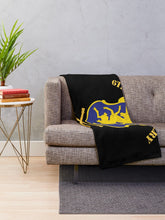 Load image into Gallery viewer, Army - 6th ACR w Cav Br Ft Meade Maryland Throw Blanket
